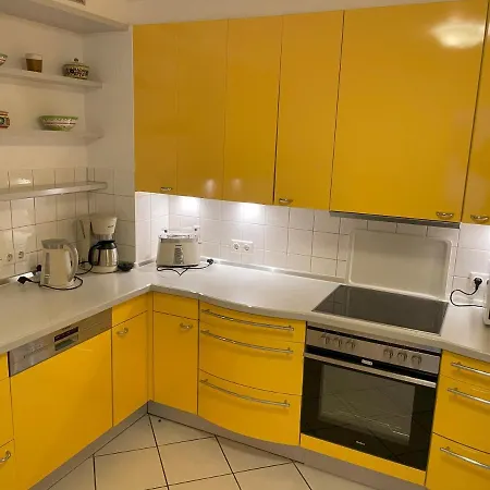 Sunshine Apartment *